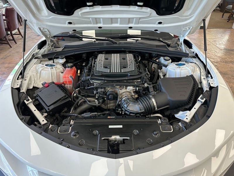 2018 Chevrolet Camaro ZL1Image 32