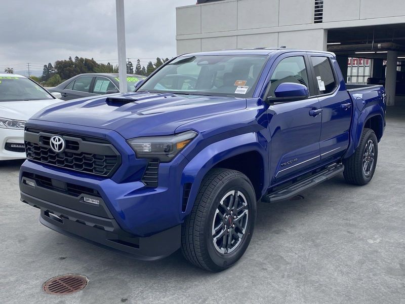 2025 Toyota Tacoma TRD SportImage 6