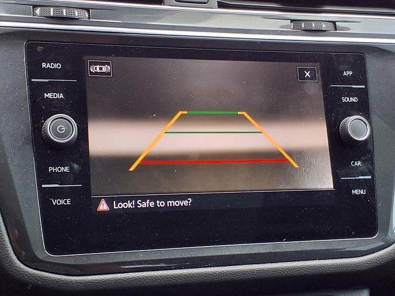 Used 2022 Volkswagen Tiguan 2.0T SEImage 9