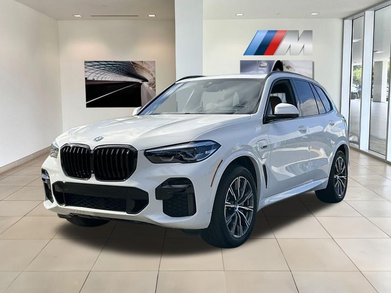 2023 BMW X5 xDrive45eImage 4