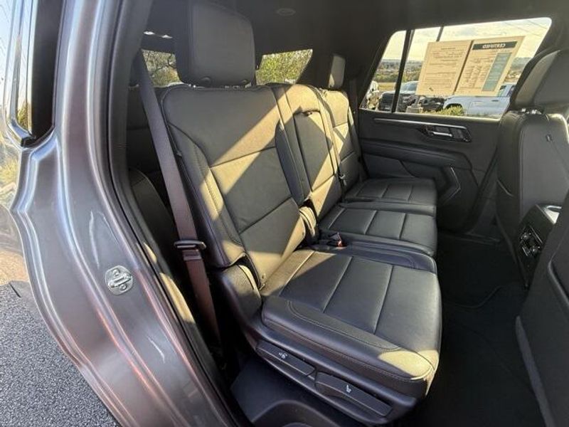 2025 Chevrolet Tahoe Z71 photo 7