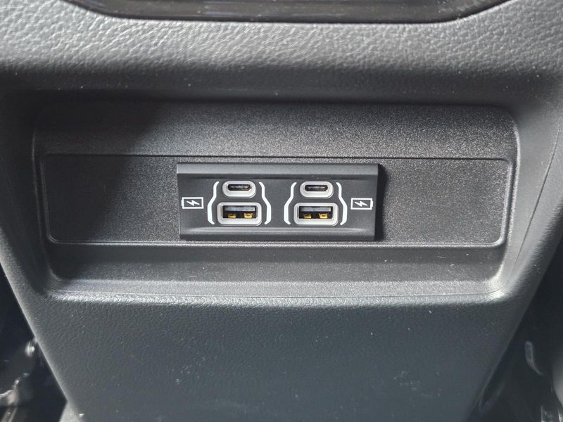 New 2026 Jeep Grand Cherokee Laredo 4x2