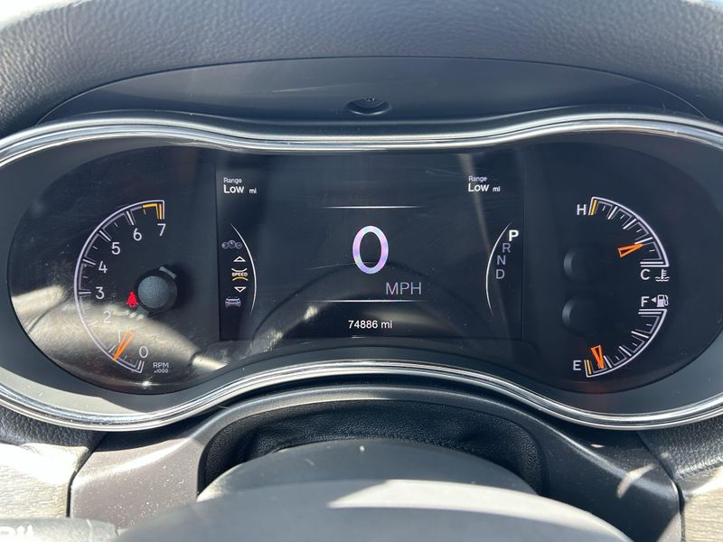 Used 2018 Jeep Grand Cherokee AltitudeImage 28
