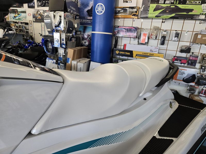2025 Yamaha VX WHITE Image 6