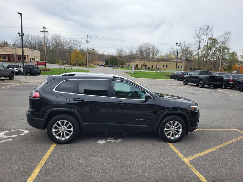 Used 2019 Jeep Cherokee LatitudeImage 15