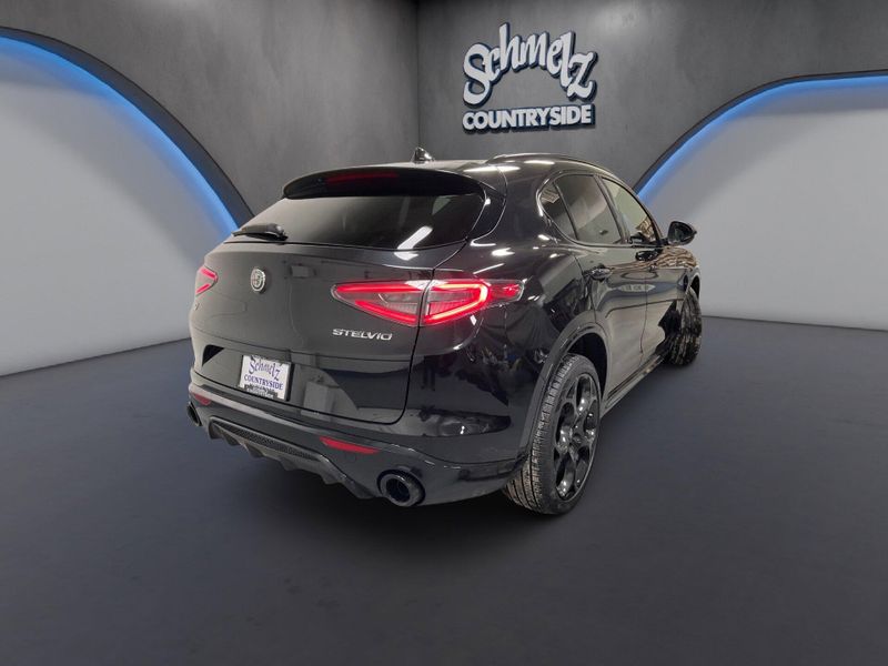 New 2026 Alfa Romeo Stelvio AwdImage 10