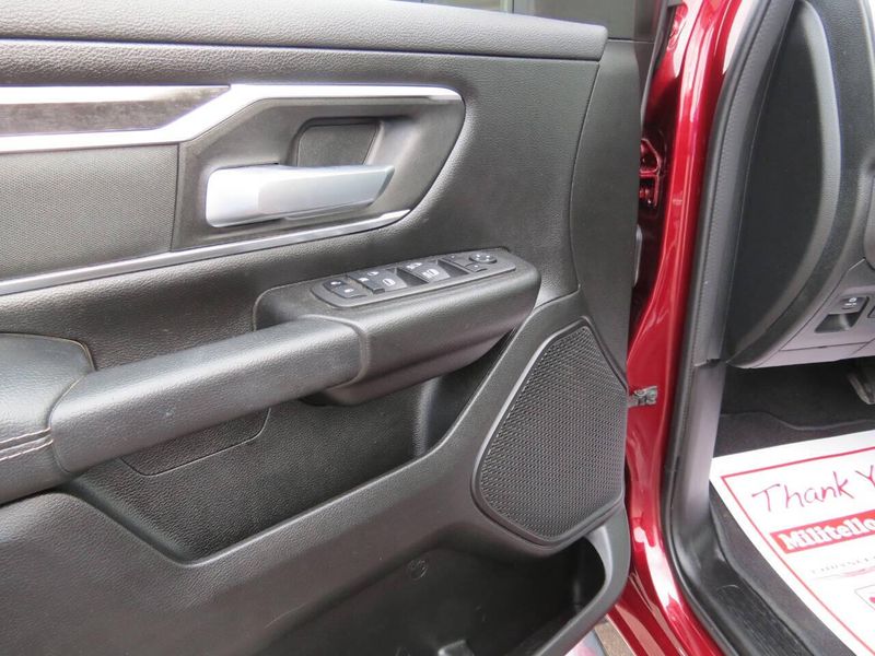 Used 2023 RAM 1500 Big Horn 4x4 4dr Crew Cab 5.6 ft. SB PickupImage 11