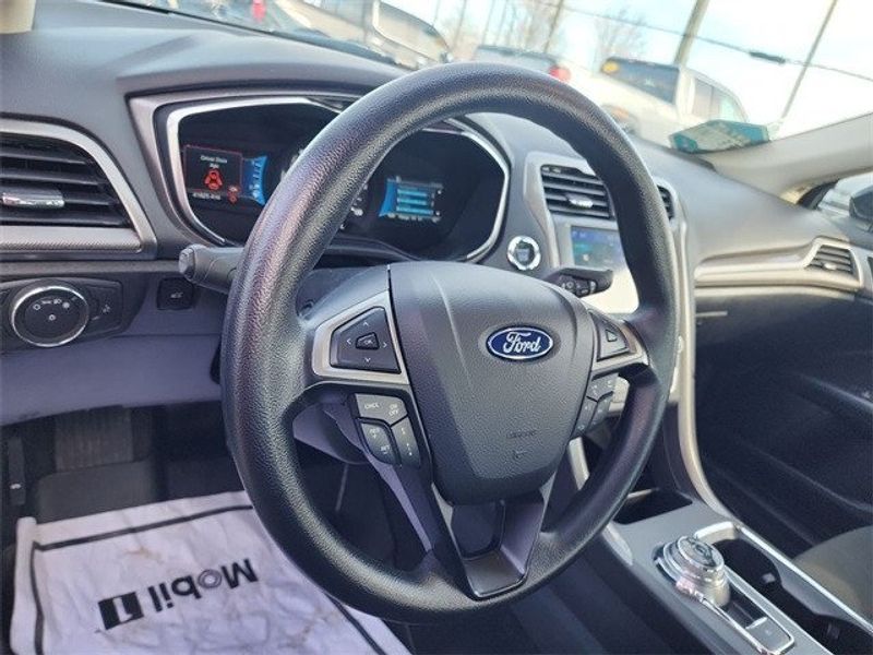 2020 Ford Fusion Hybrid SEImage 10