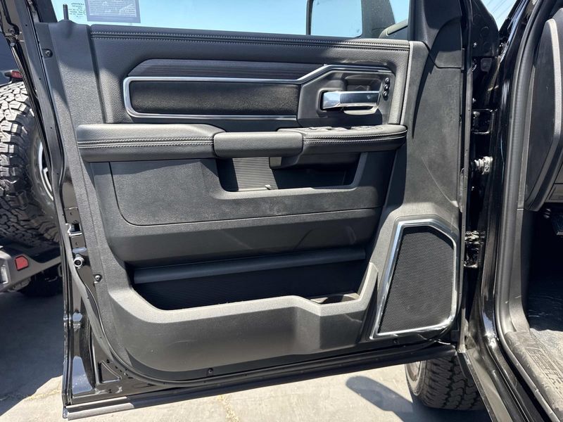 New 2026 RAM 2500 Laramie Crew Cab 4x4 6'4' Box