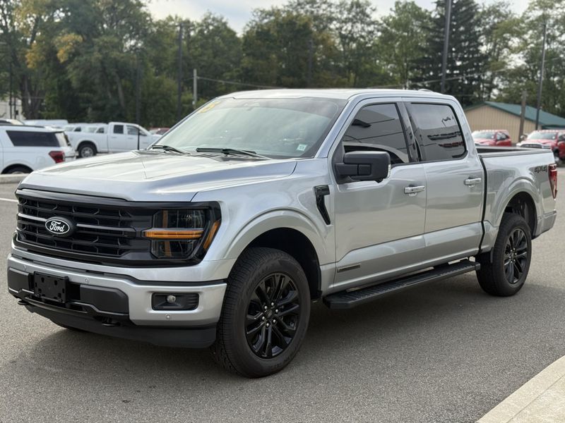 2025 Ford F-150 XLT photo 6