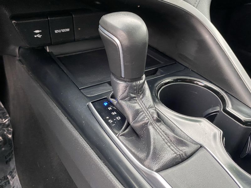 2018 Toyota Camry SEImage 24