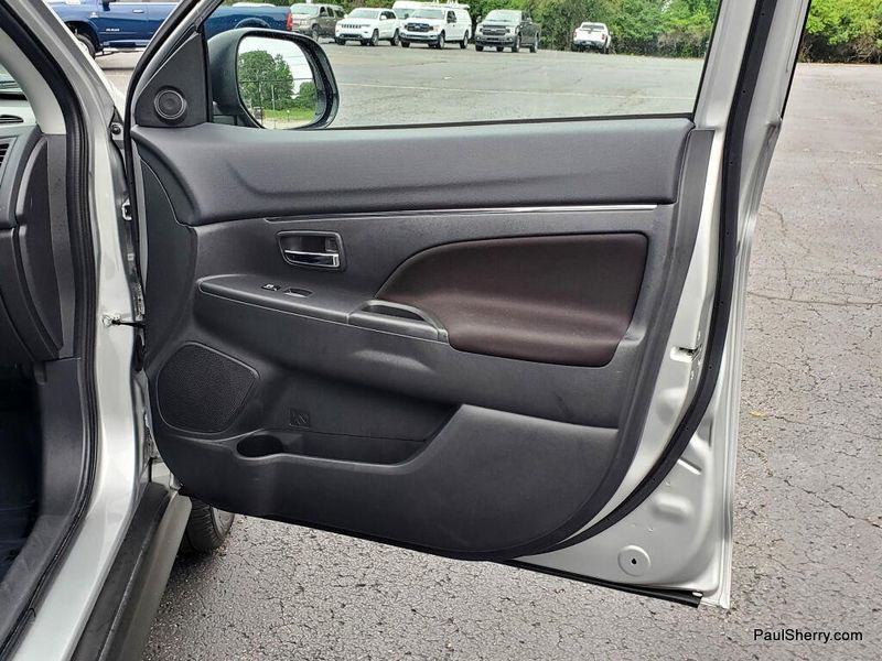 Used 2025 Mitsubishi Outlander Sport SE