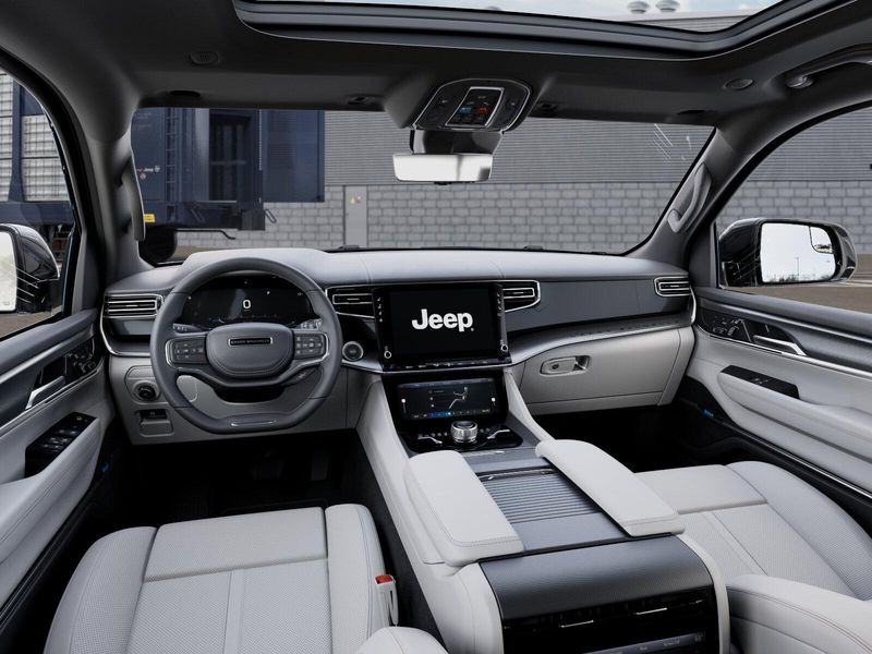 2026 Jeep Grand Wagoneer L Summit Obsidian 4x4