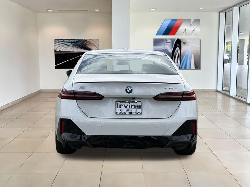 2025 BMW i5 eDrive40Image 7