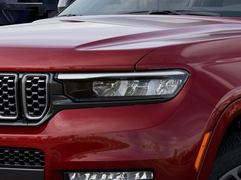 2025 Jeep Grand Cherokee L Summit photo 4