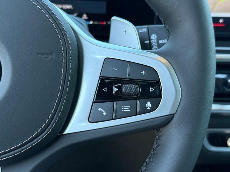 New 2026 BMW X7 xDrive40iImage 23