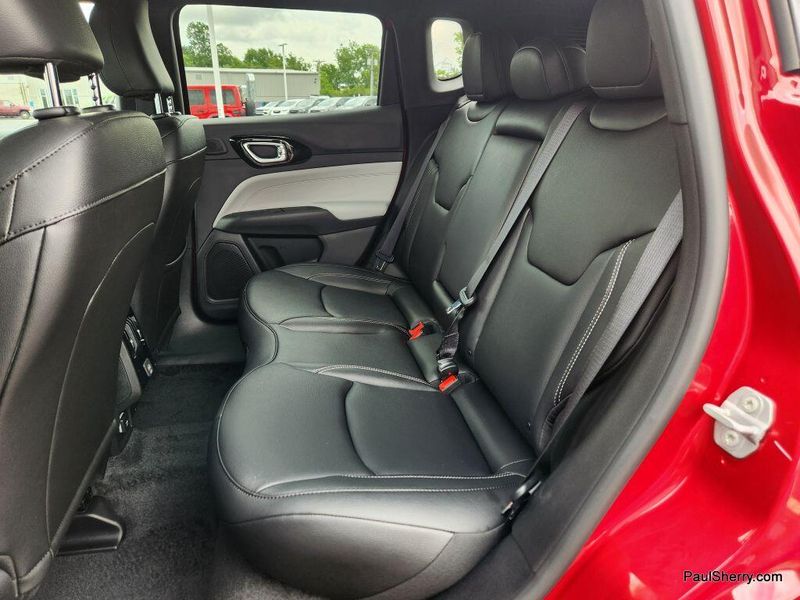 New 2025 Jeep Compass Limited 4x4Image 48