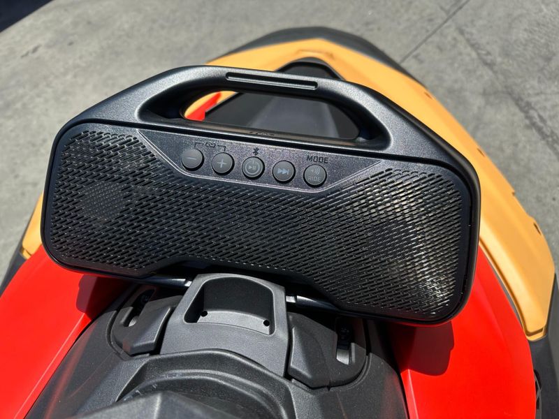 New 2024 Sea-Doo SPARK FOR 2 90 (SOUND SYSTEM) Image 13