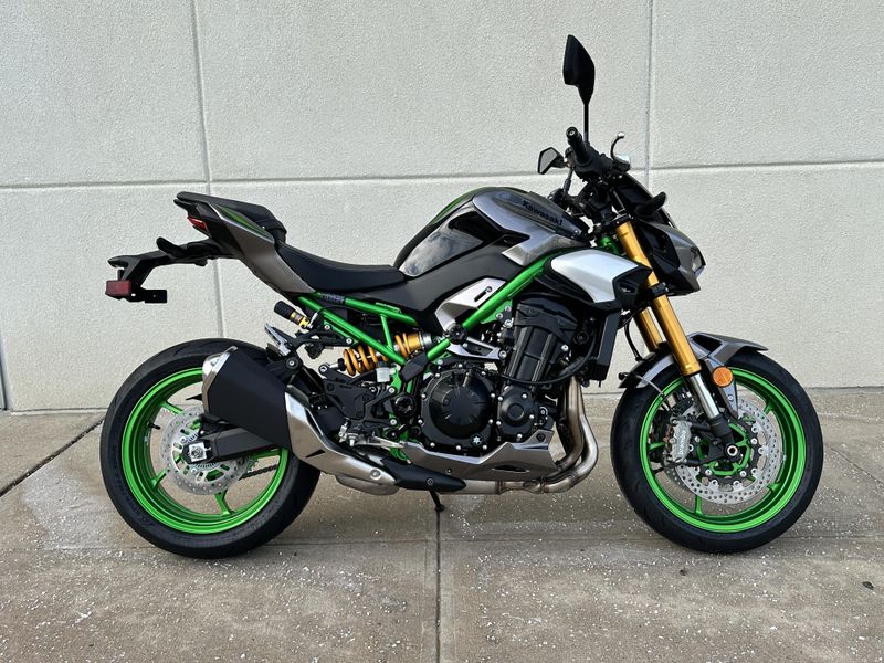 2025 Kawasaki Z900 SE ABSImage 2