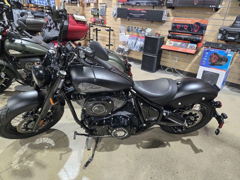 New 2025 Indian Motorcycle CHIEF BOBBER DARK HORSE BLACK SMOKE Image 5