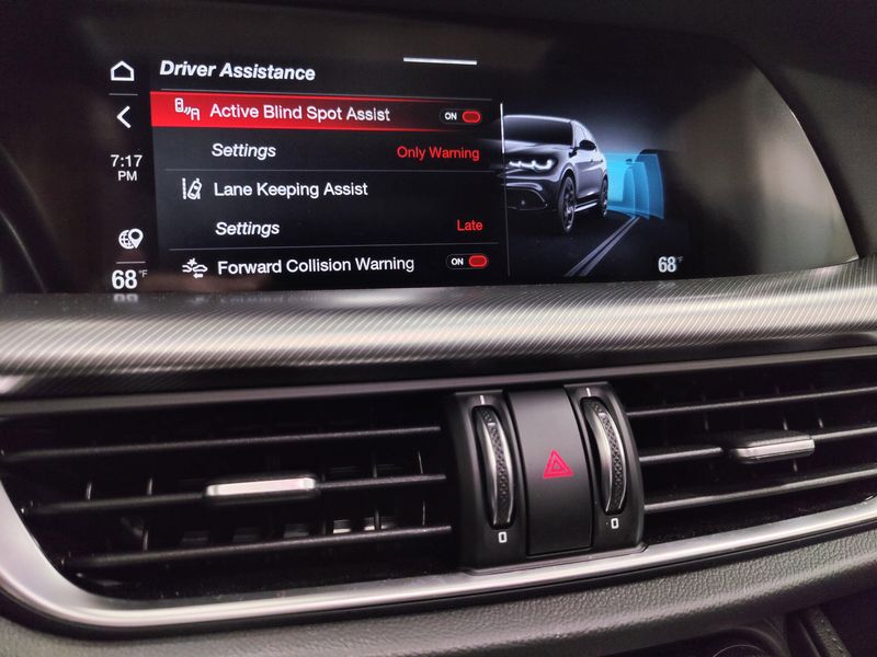 Used 2025 Alfa Romeo Stelvio Intensa AWD w/Sunroof/NavImage 14