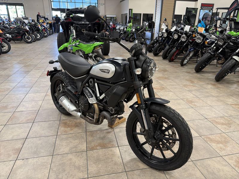 Used 2022 Ducati SCRAMBLER ICON DARK Image 11