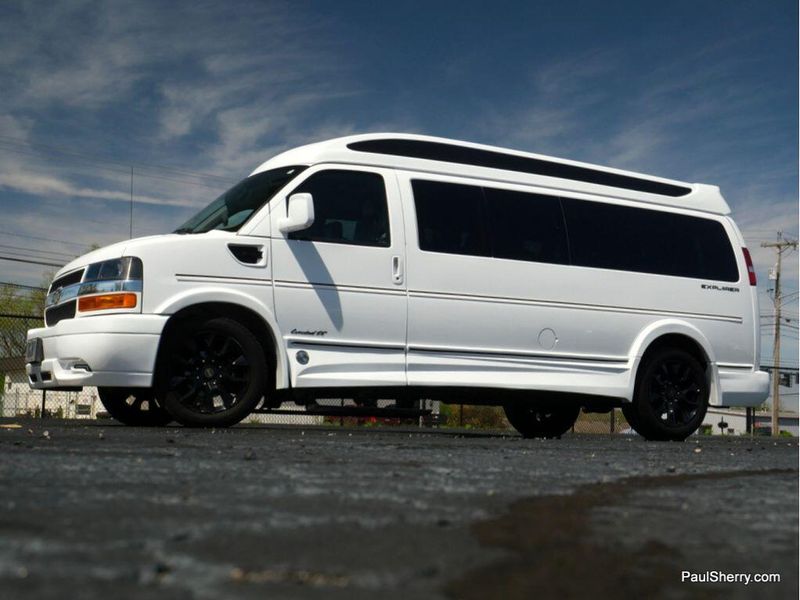 2023 Chevrolet Express Image 57