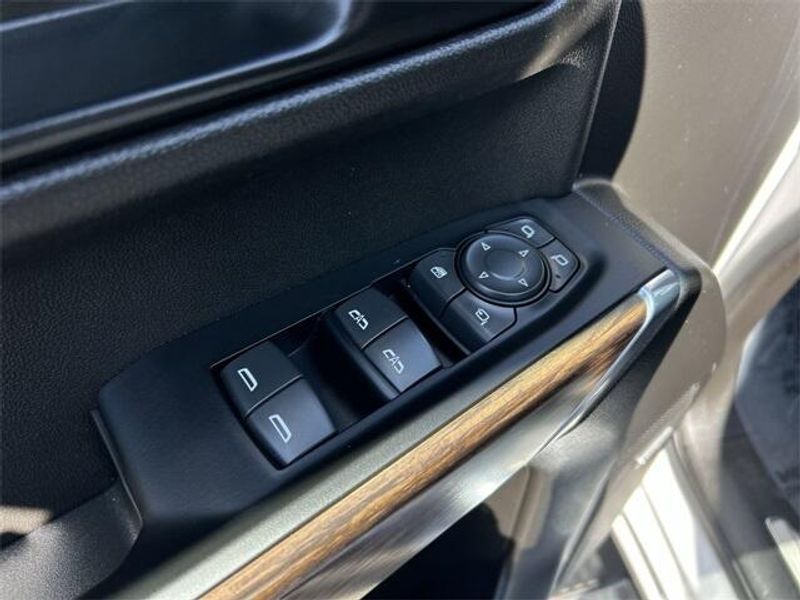 Used 2022 Chevrolet Silverado 1500 LTD High CountryImage 20