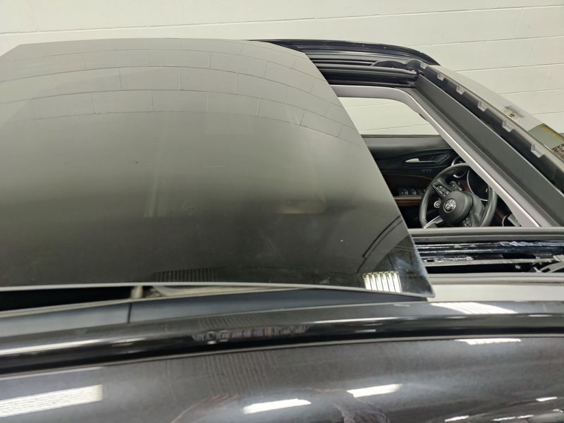 2021 Alfa Romeo Stelvio Nero AWD w/Sunroof/Activ AsstImage 5