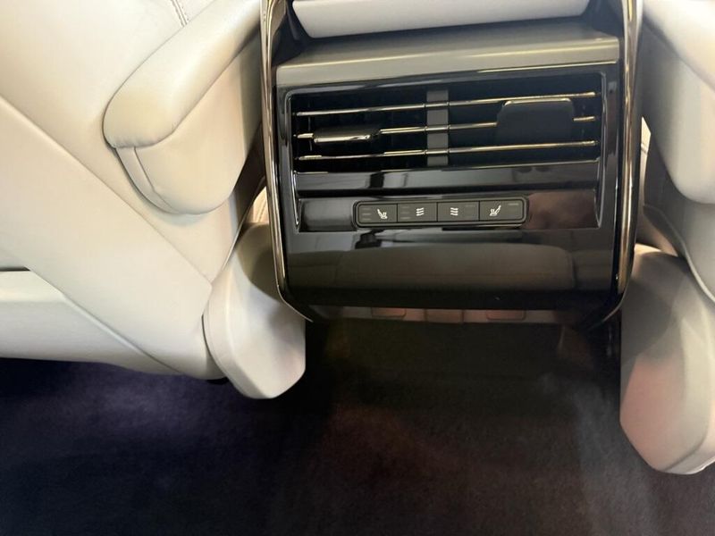 2023 Land Rover Range Rover Sport SE