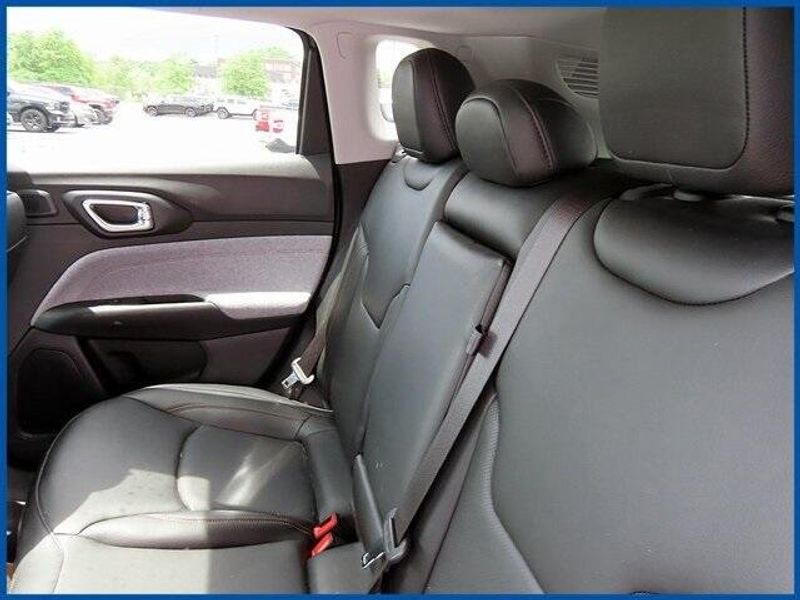 2022 Jeep Compass Latitude LuxImage 10