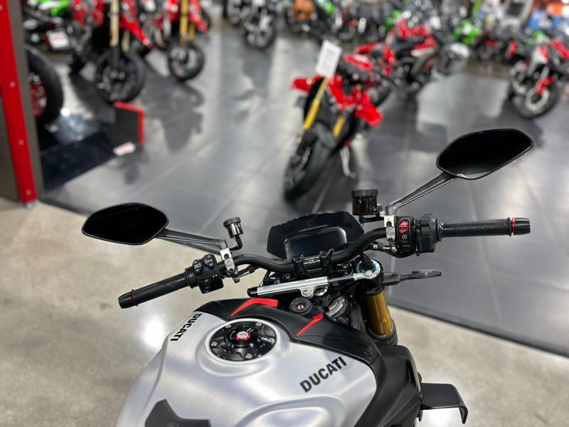 Used 2025 Ducati STREETFIGHTER V4 SP2 Image 20