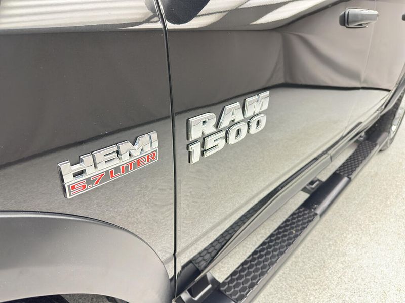 Used 2018 RAM 1500 ExpressImage 9