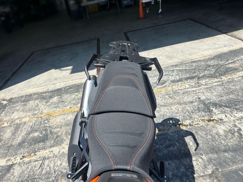 New 2027 KTM 1390 SUPER ADVENTURE S EVO Image 22