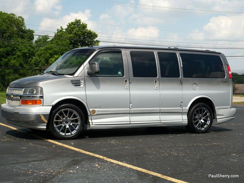 2011 Chevrolet Express 1500 Image 9