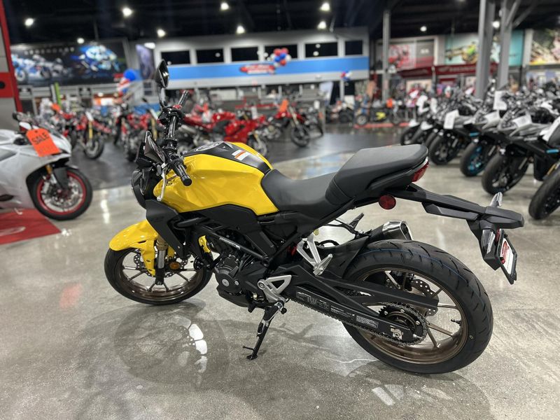 New 2025 Honda CB300R ABS Image 15
