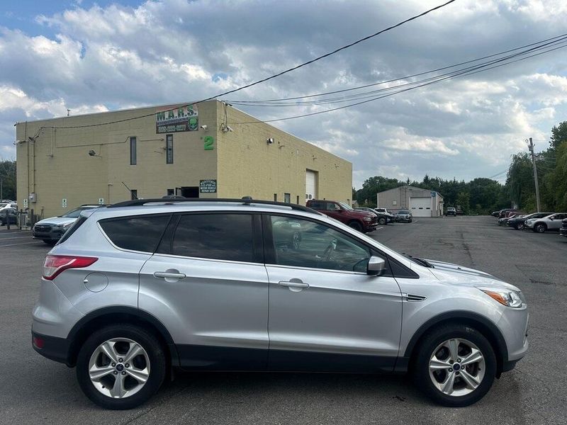 2014 Ford Escape SE photo 5
