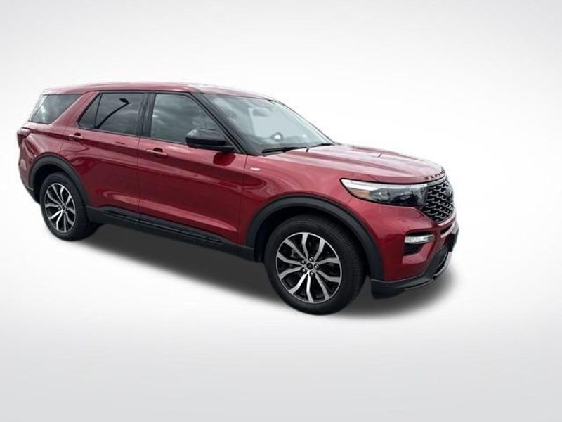 2022 Ford Explorer ST-Line