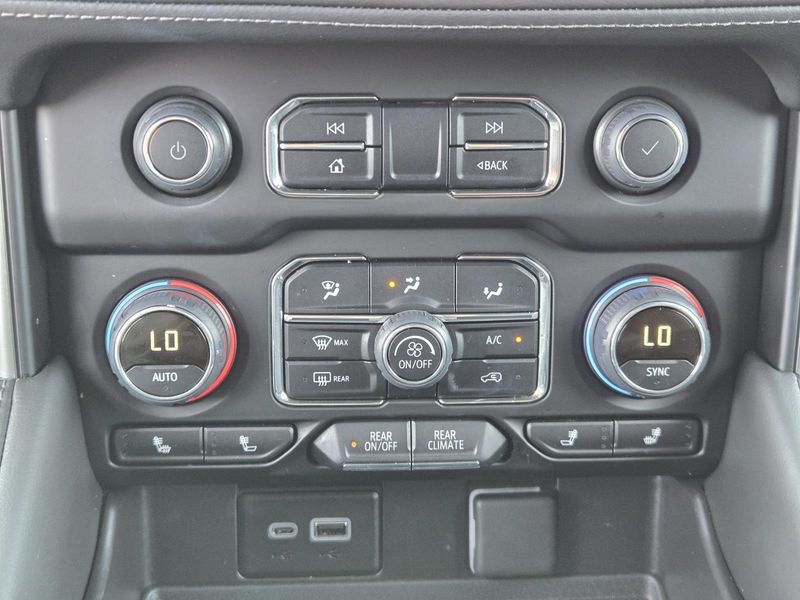 Used 2024 Chevrolet Tahoe 2WD 4dr LT
