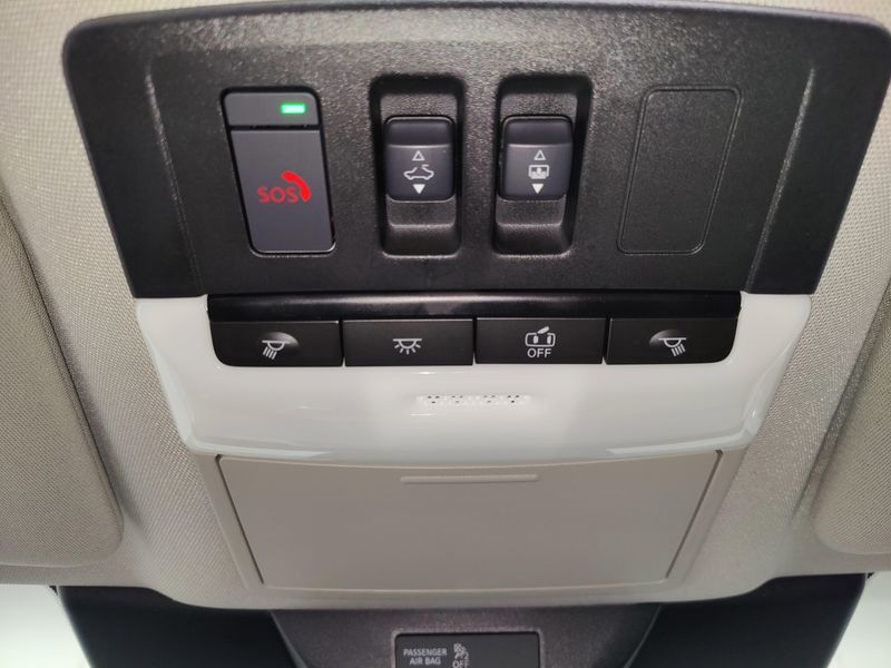 2023 Nissan Pathfinder Platinum V6 AWD BlackImage 29