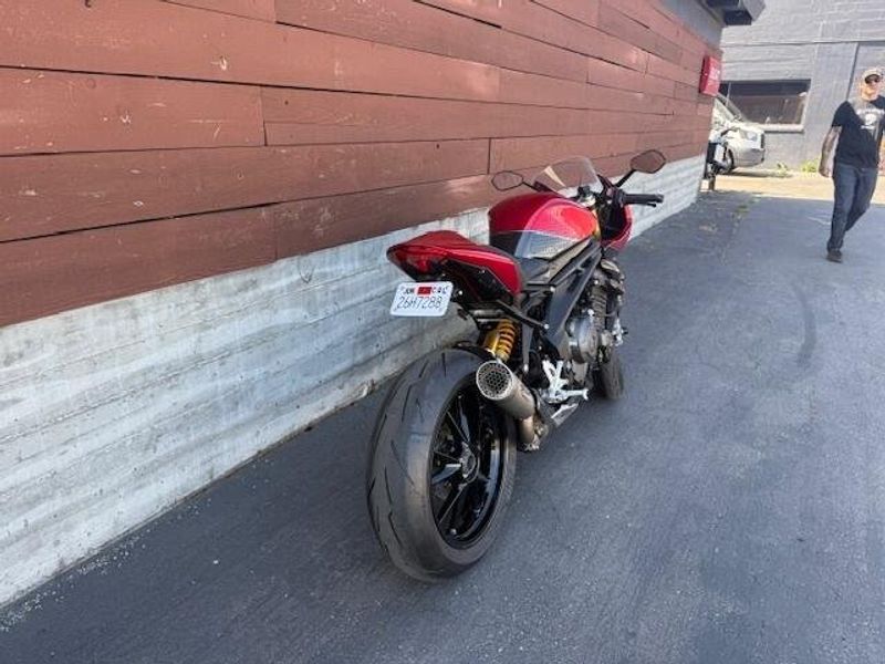 2022 Triumph SPEED TRIPLE RR 