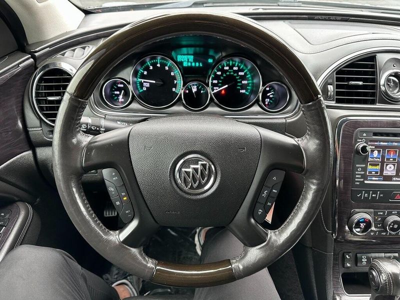 2015 Buick Enclave Leather GroupImage 2