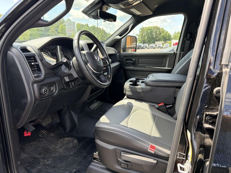 New 2026 RAM 3500 Tradesman Crew Cab Chassis 4x4 60