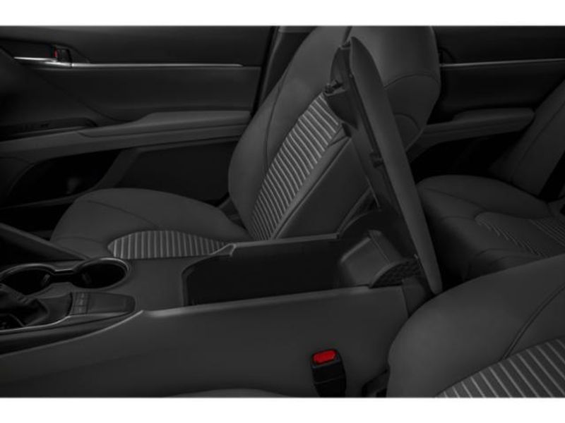 2023 Toyota Camry SE photo 13