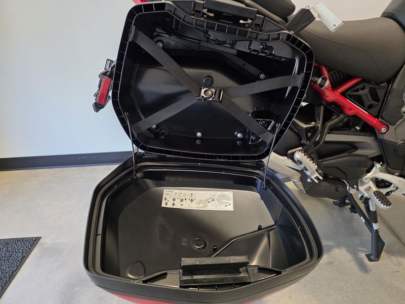 New 2025 Ducati Multistrada V4 S Travel  Radar 