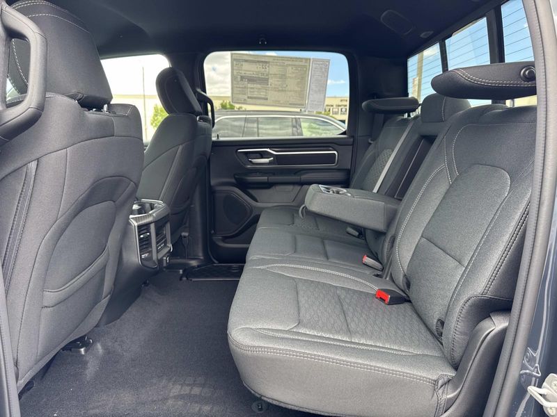 New 2026 RAM 1500 Big Horn Crew Cab 4x2 5'7' Box