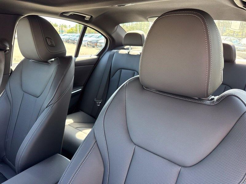 New 2026 BMW 3 Series 330iImage 18