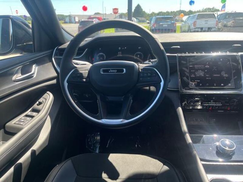 2025 Jeep Grand Cherokee Altitude 4x4