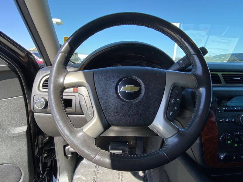 Used 2011 Chevrolet Tahoe LTImage 23