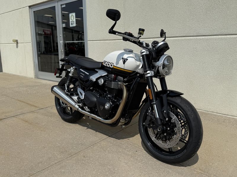 2025 Triumph SPEED TWIN 1200Image 1